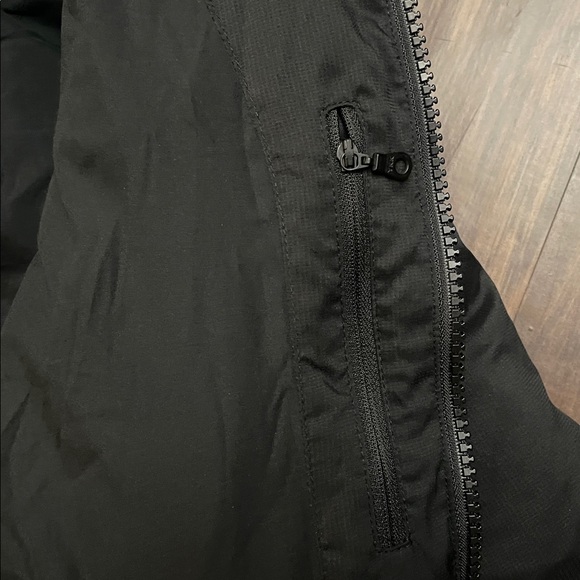 NWT Girlfriend Collective Black Recycled materials Puffer coat jacket L - Picture 10 of 12